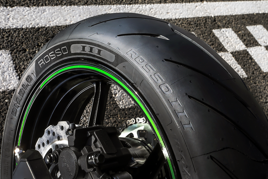 PIRELLI Tire - Diablo Rosso™ III - Front - 110/70ZR17 - (54W)