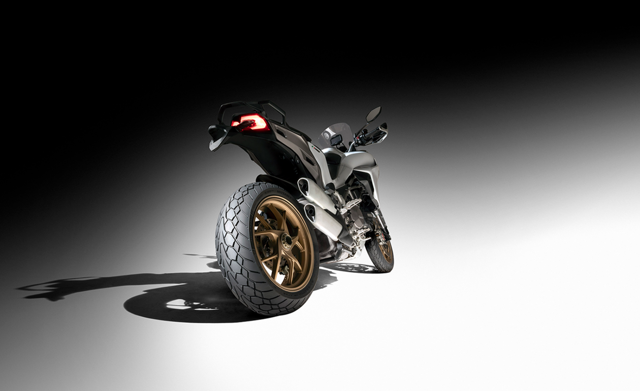 DUNLOP Tire - Mutant - Front - 110/70ZR17 - (54W)