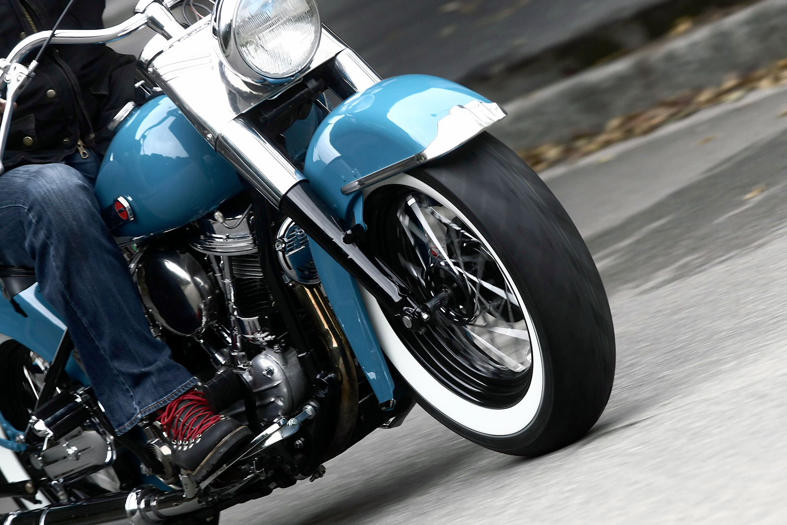 METZELER Tire - ME 888 Marathon™ Ultra - Rear - 180/65B16 - Wide Whitewall - 81H
