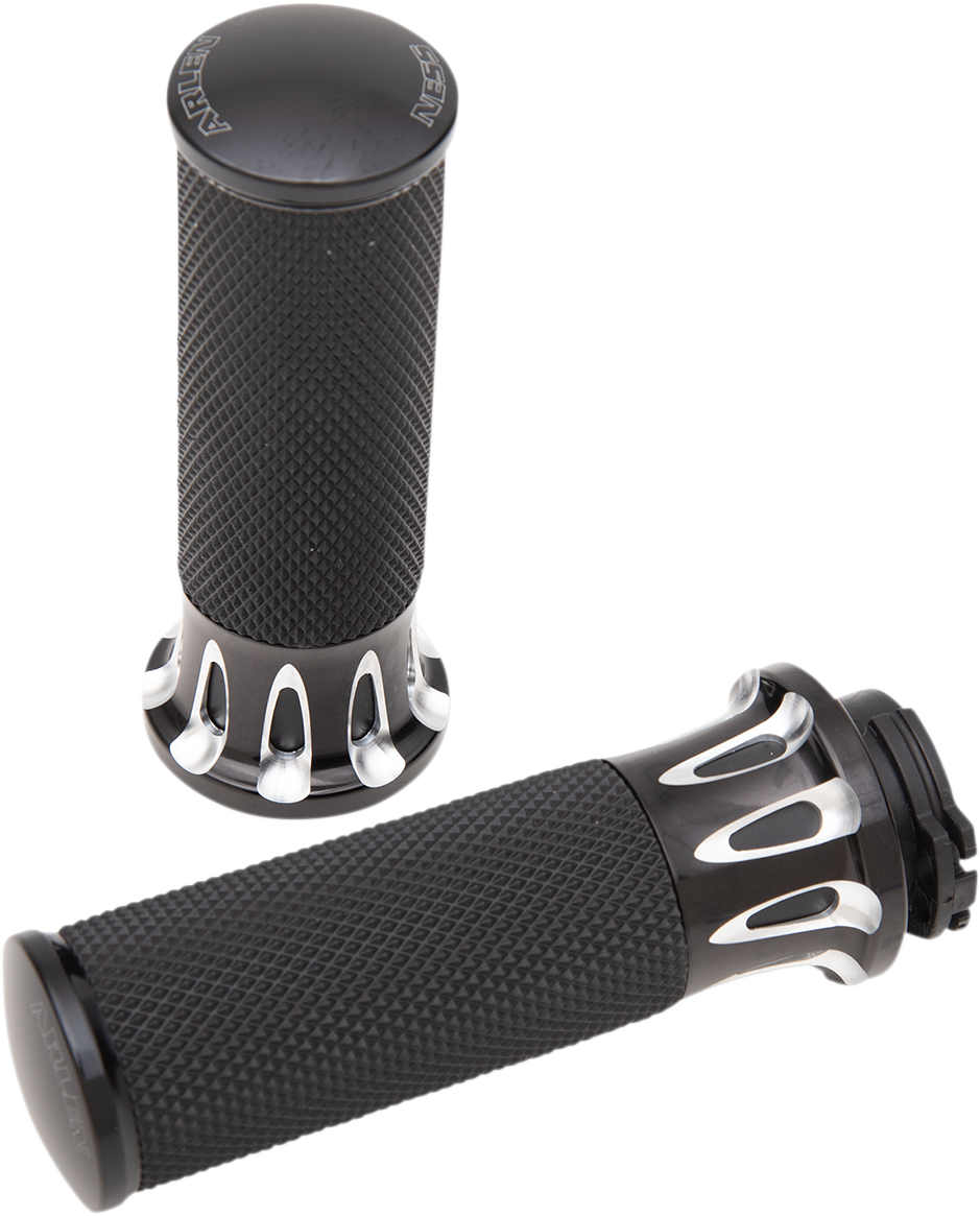 Arlen Ness Deep Cut Cbl Grips - Black
