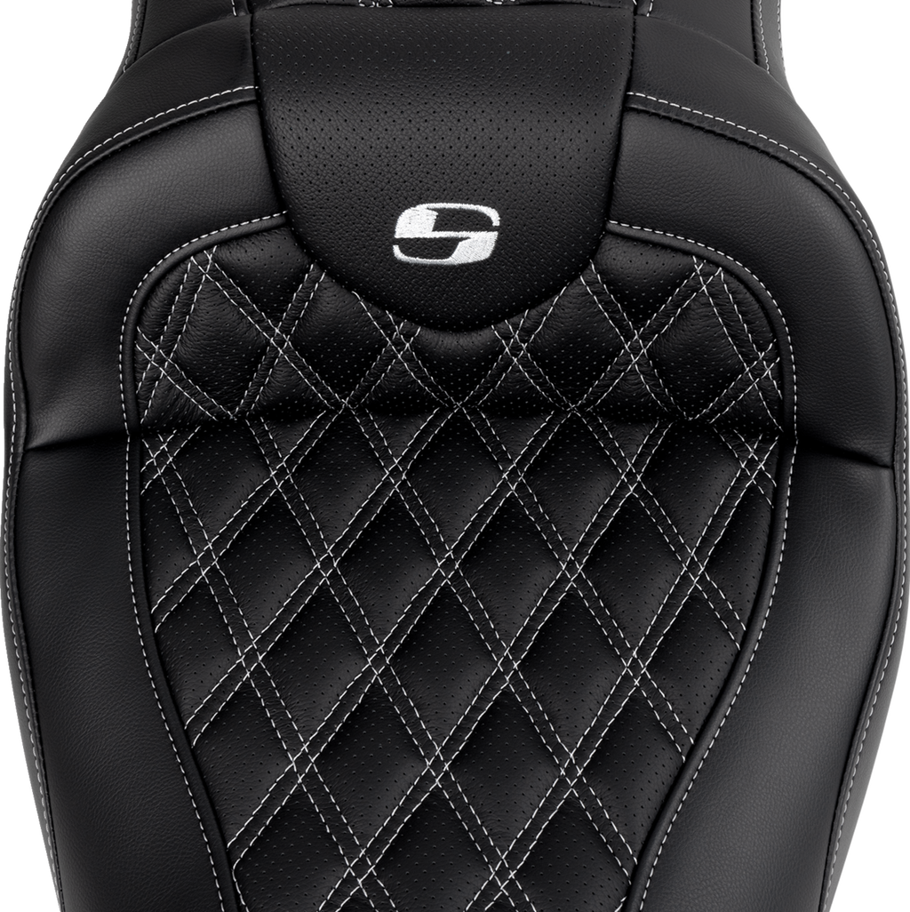 SADDLEMEN Roadsofa™ Seat - with Backrest - Silver Stitch - FL '08-'23
