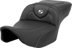 SADDLEMEN Roadsofa™ Extended Reach Seat - Carbon Fiber - Silver Stitch/Silver Logo - no Backrest - FL '23-'24