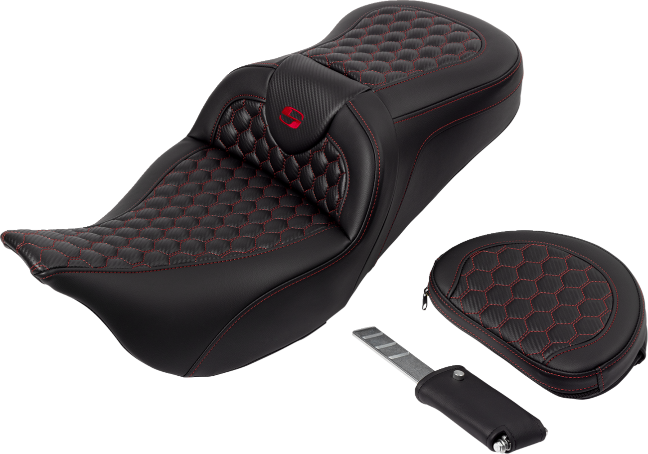 SADDLEMEN RoadSofa™ Seat - Honeycomb - Red Stitch - with Backrest - FLH/FLT '08-'23