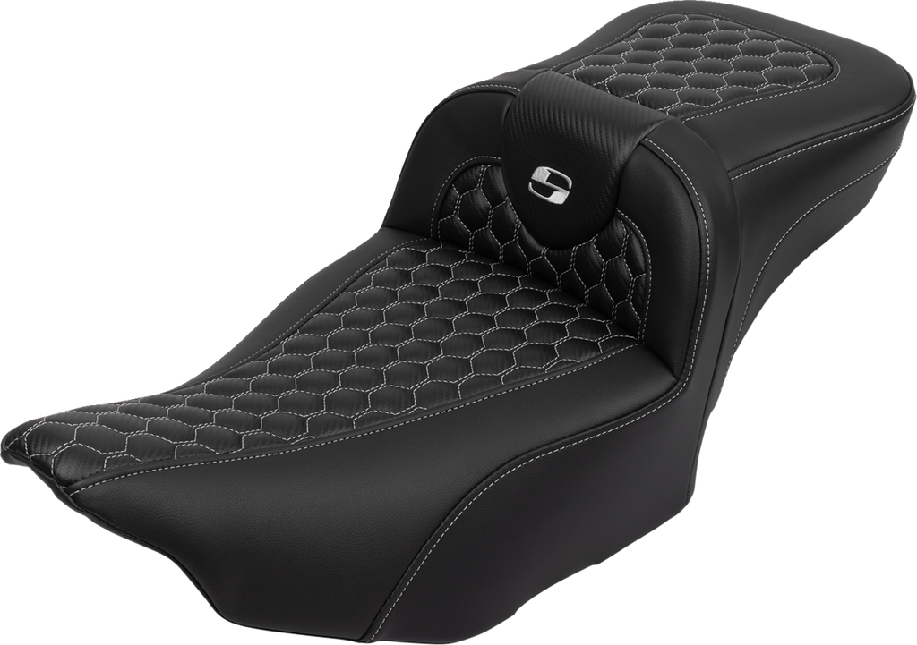 SADDLEMEN Roadsofa™ Extended Reach Seat - with Backrest - Honeycomb - Silver Stitch - FLTR/FLHX '23-'24