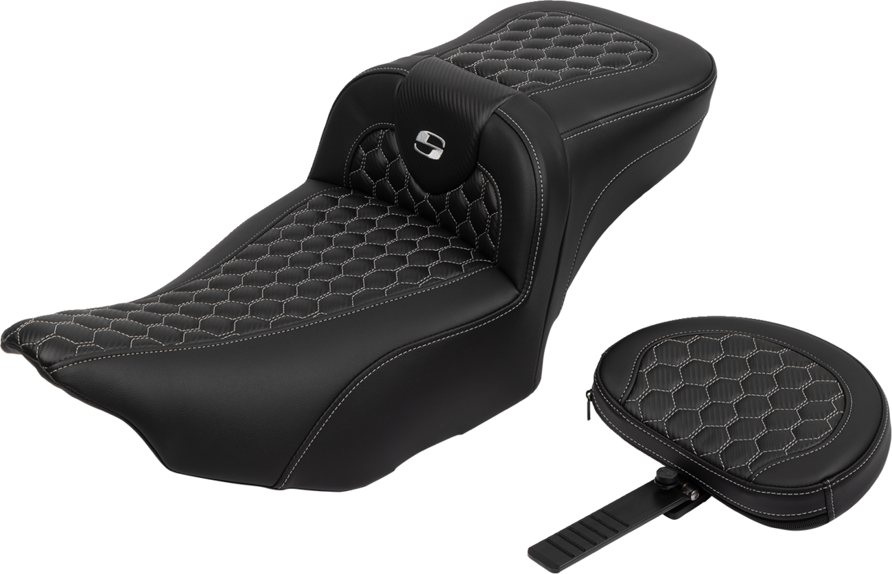 SADDLEMEN Roadsofa™ Extended Reach Seat - with Backrest - Honeycomb - Silver Stitch - FLTR/FLHX '23-'24