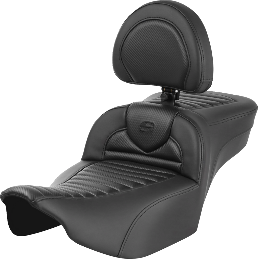 SADDLEMEN Roadsofa™ Extended Reach Seat - with Backrest - Tuck-n-Roll - Carbon Fiber - FLTR/FLHX '23-'24