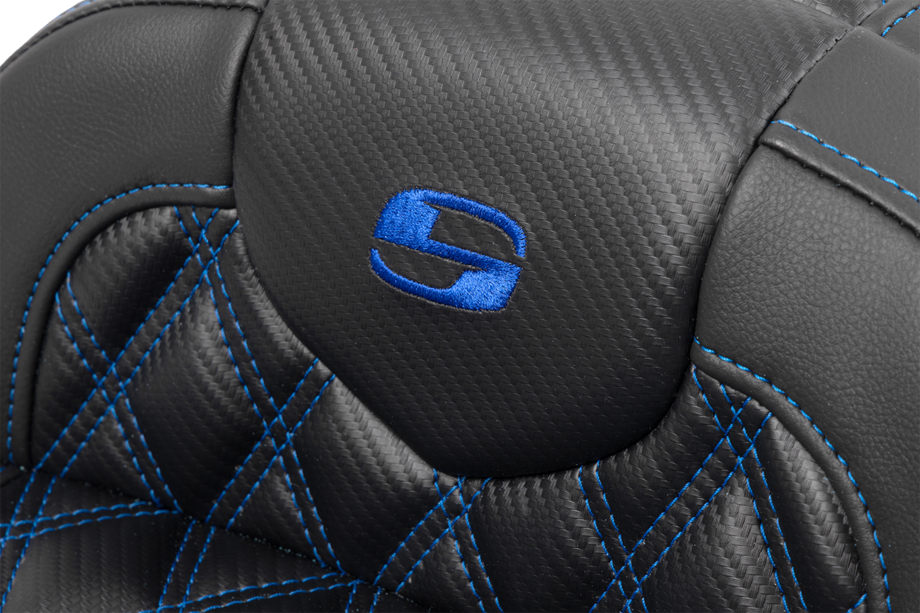 SADDLEMEN RoadSofa™ Seat - without Backrest - Carbon Fiber - Lattice Stitch - Blue Stitch - FLTR/FLHX '23-'24