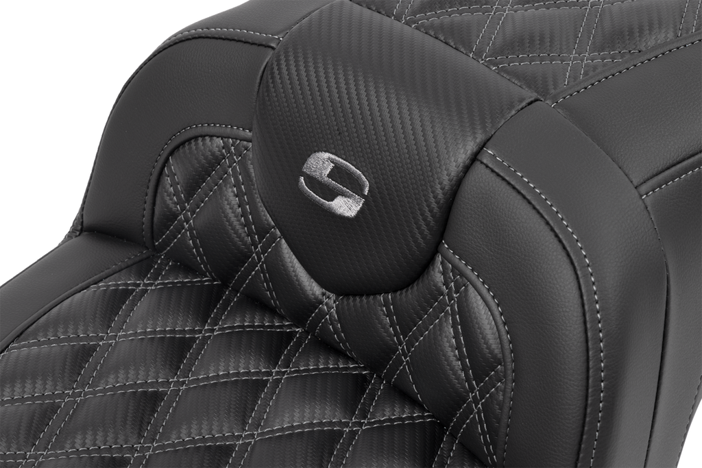 SADDLEMEN RoadSofa™ Seat - without Backrest - Carbon Fiber - Lattice Stitch - Gray Stitch - FLTR/FLHX '23-'24