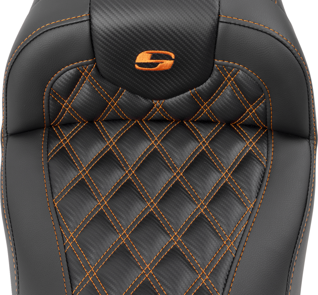 SADDLEMEN RoadSofa™ Seat - without Backrest - Carbon Fiber - Orange Stitch - FL/FX '23-'24