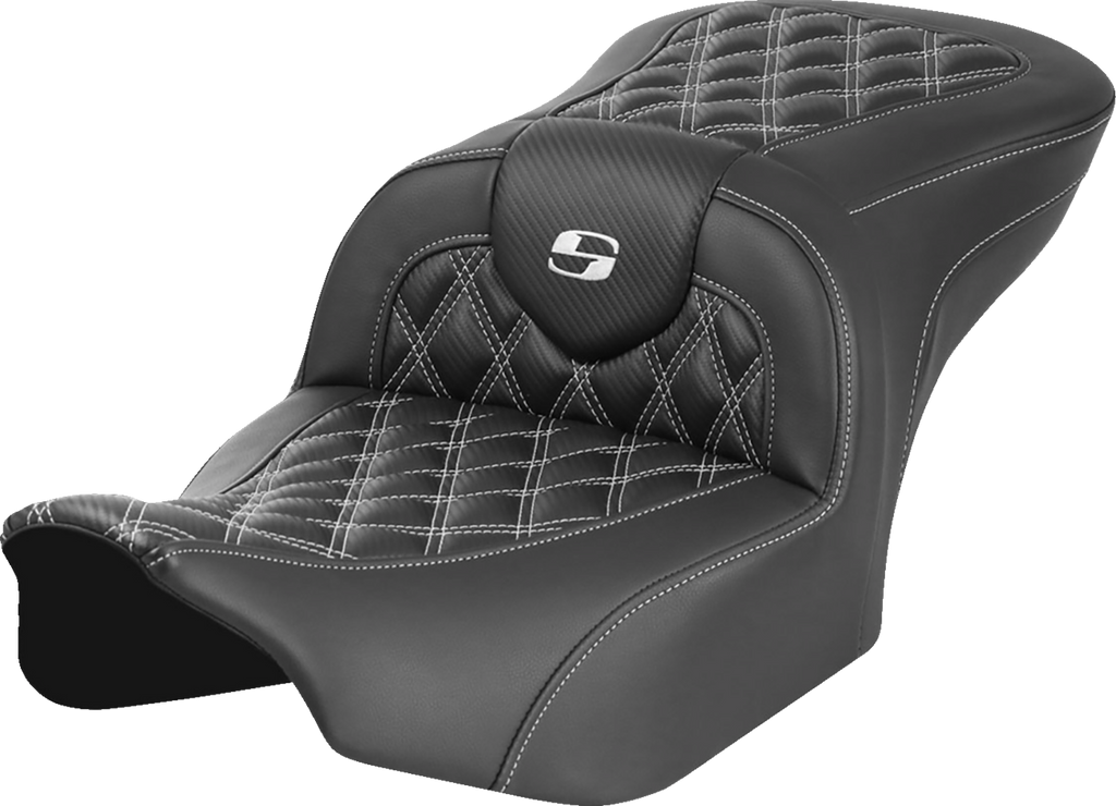 SADDLEMEN RoadSofa™ Seat - without Backrest - Carbon Fiber - Lattice Stitch - White Stitch - FLTR/FLHX '23-'24