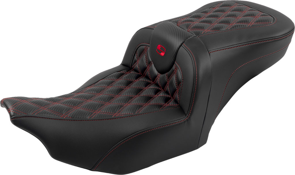 SADDLEMEN RoadSofa™ Seat - with Backrest - Carbon Fiber - Lattice Stitch - Red Stitch - FLTR/FLHX '23-'24