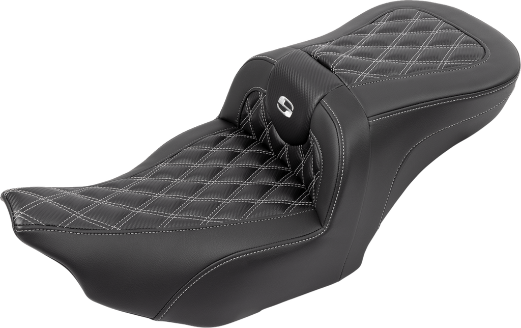 SADDLEMEN RoadSofa™ Seat - with Backrest - Carbon Fiber - Lattice Stitch - Silver Stitch - FLTR/FLHX '23-'24