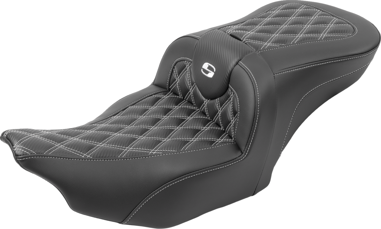 SADDLEMEN RoadSofa™ Seat - with Backrest - Carbon Fiber - Lattice Stitch - White Stitch - FLTR/FLHX '23-'24