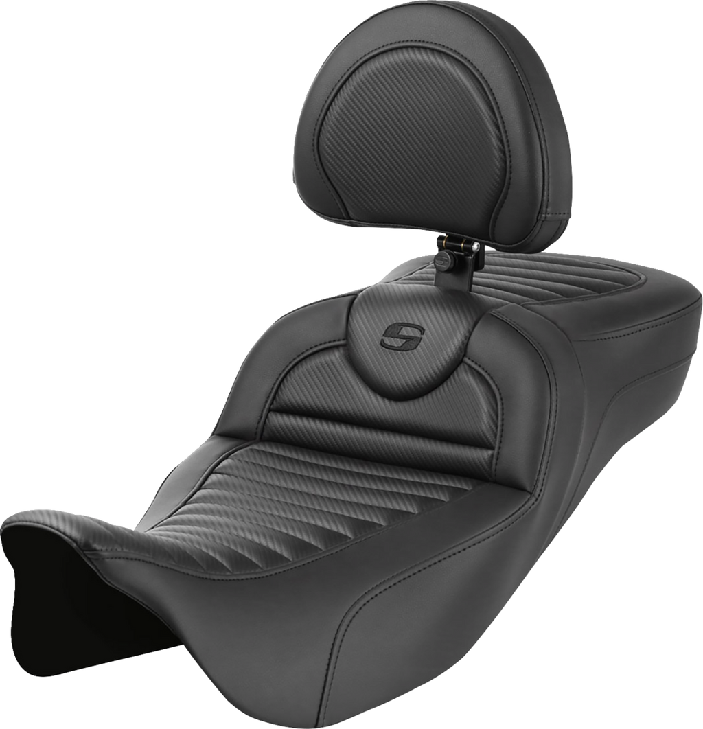 SADDLEMEN Roadsofa™ Extended Reach Seat - with Backrest - Tuck-n-Roll - Carbon Fiber - FLH/FLT '08-'24
