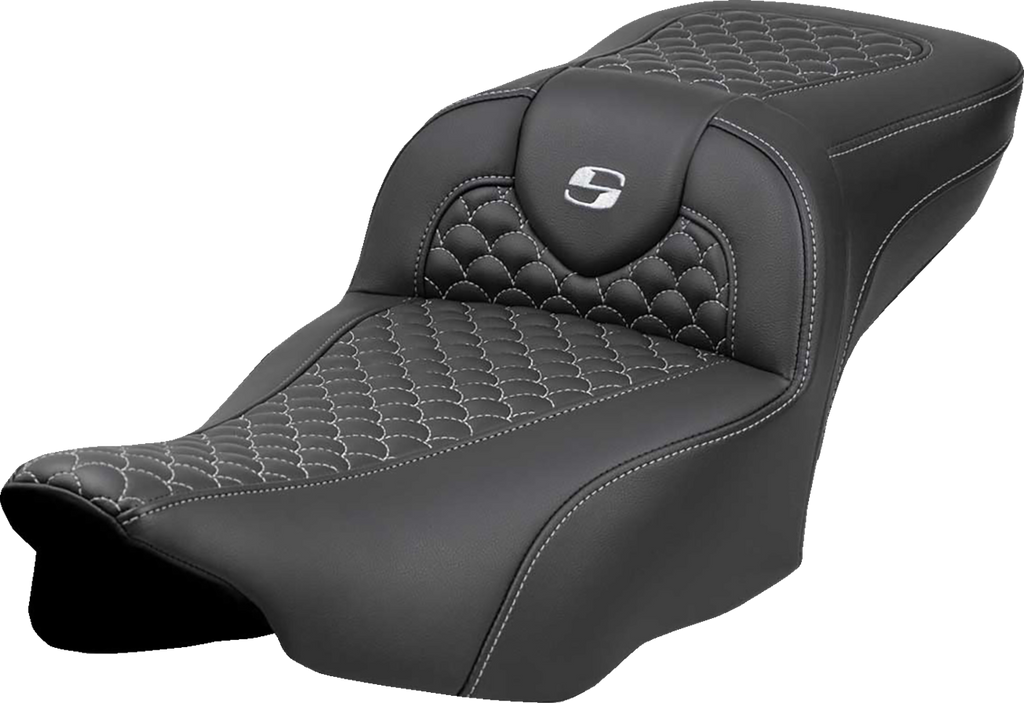 SADDLEMEN Roadsofa™ Extended Reach Seat - Dragon Scale Stitch - Silver Stitch - w/o Backrest - FLT/FLH '23-'24