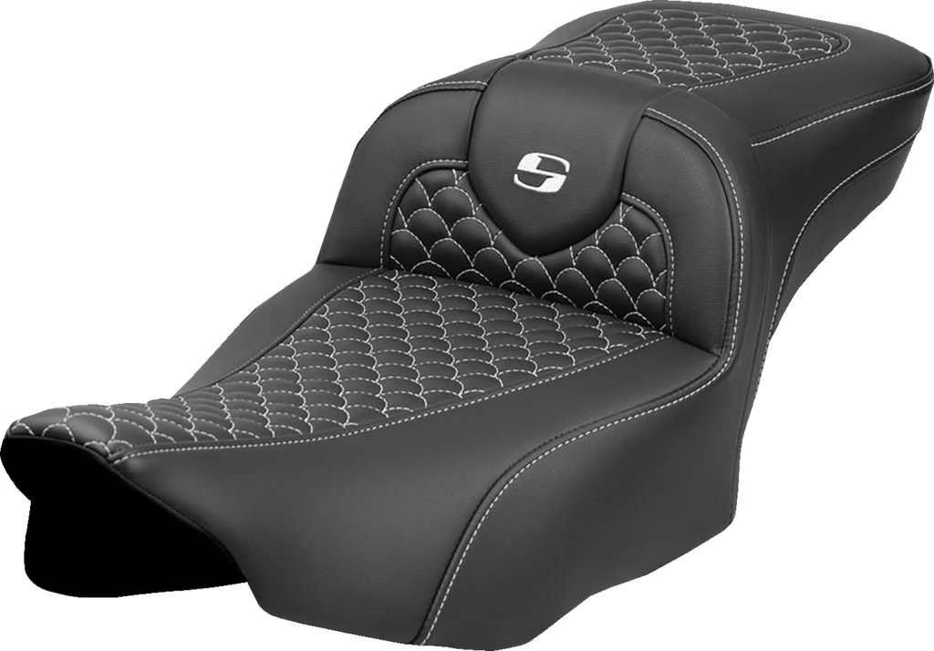 SADDLEMEN Roadsofa™ Extended Reach Seat - Dragon Scale Stitch - White Stitch - w/o Backrest - FLT/FLH '23-'24