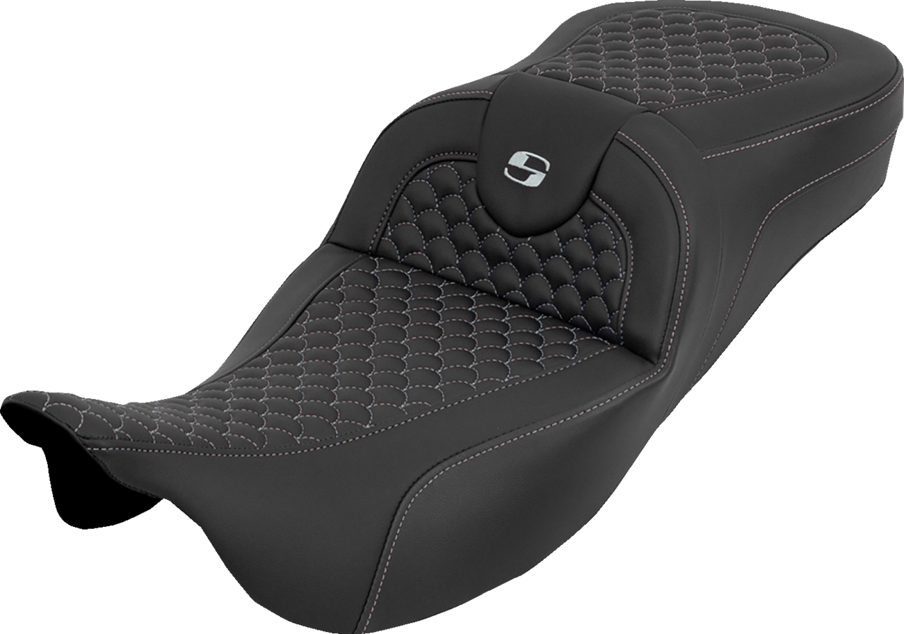 SADDLEMEN Extended Reach RoadSofa™ Seat - Dragon Scale - w/o Backrest - Silver Stitch - FLH/FLT '08-'25