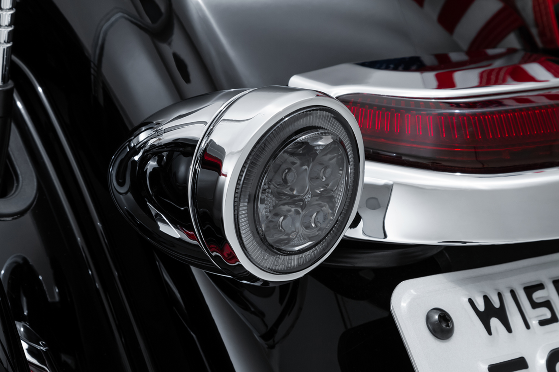 Ciro Light Fang Rear Chr/smk